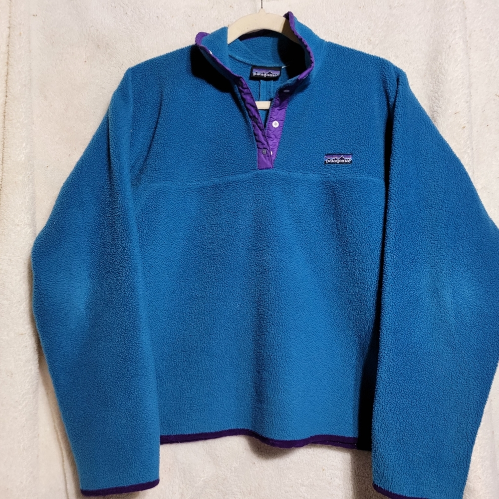 Vintage Patagonia fleece snap t
